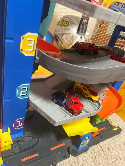 Multi-set Hotwheels!!