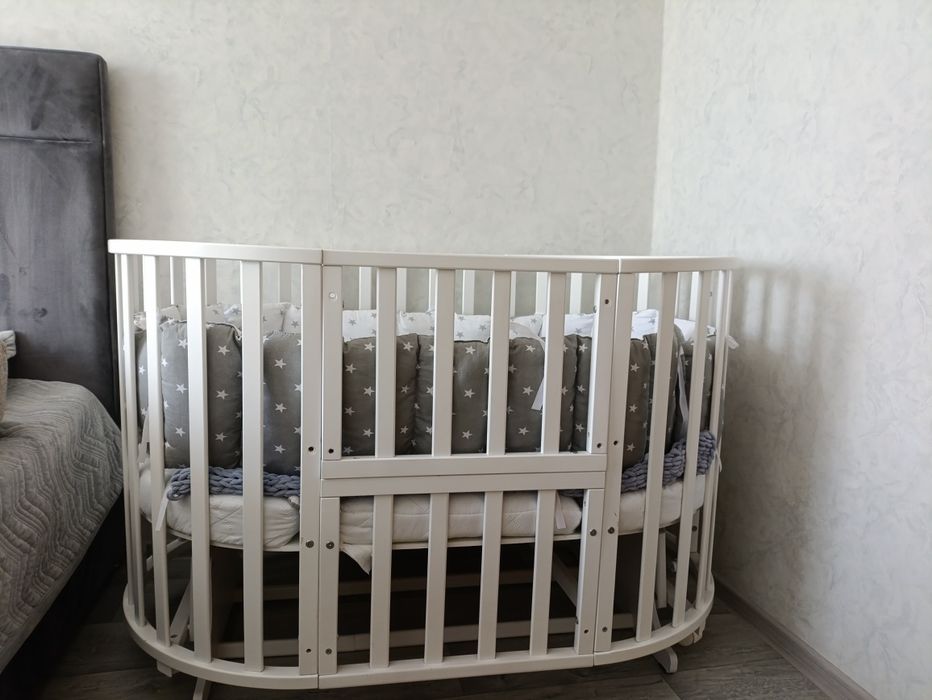 Продам детскую кроватку трансформер 7 в 1