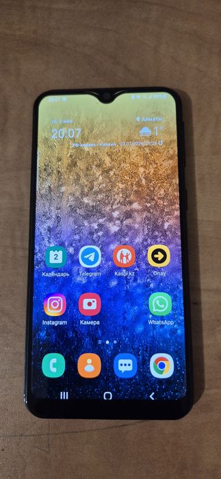 Samsung A40 в идеальном состоянии