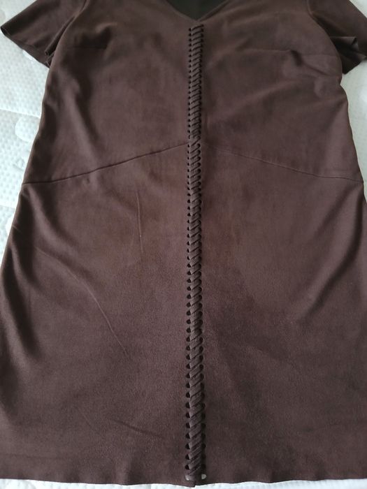 Rochie dreapta impecabila din catifea Bershka