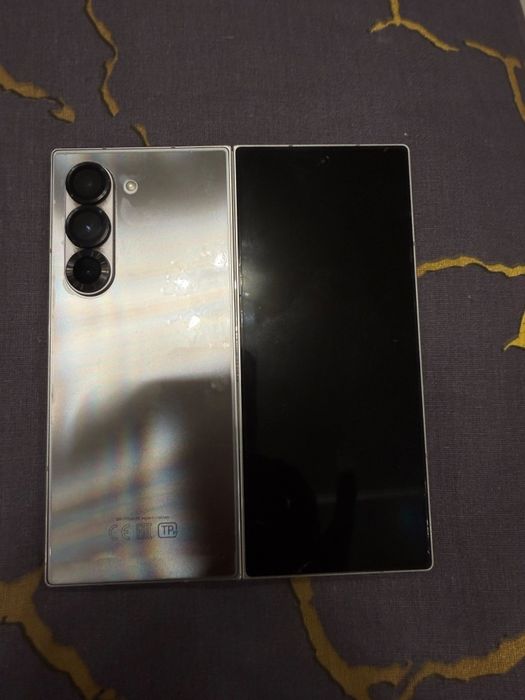 Samsung Galaxy z fold 6