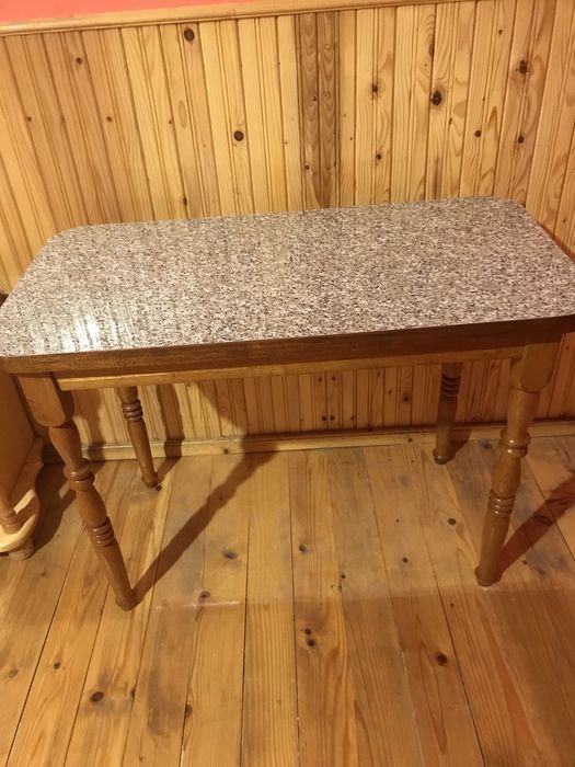 Продавам чамови мебели