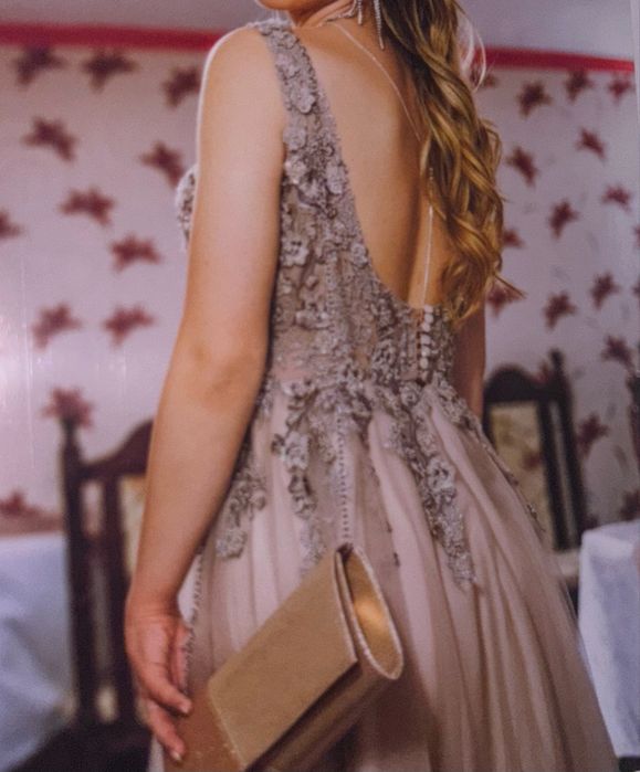 Бална рокля