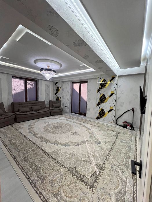 Sizlar uchun eng zoʻr va sifatli bezmakler uylar tayyorlab qoʻydik