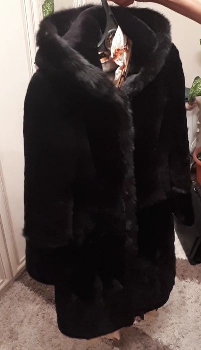 Шуба мутон натурал,  красивый цвет шоколад, размер 44-46, цена 51 000