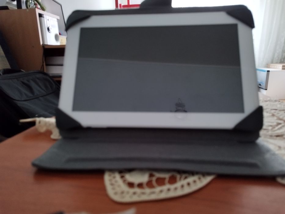 Vând tableta Polaroid 10.1"