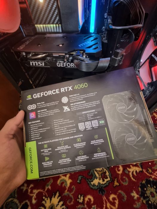 RTX4060 8GB. msi
