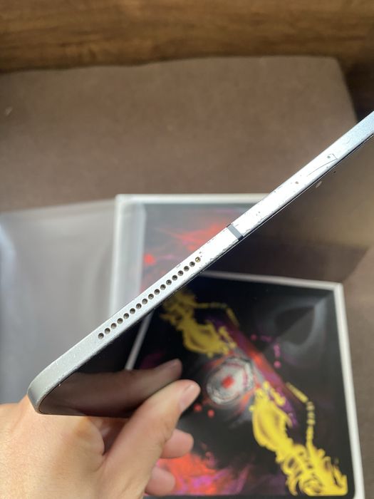 iPad Pro 12.9 inch 3 генерация 64GB с кутия