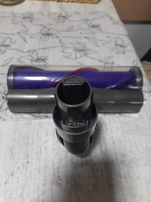 De vanzare perie pt. covoare, mochete, pt. Dyson V 7,8,10, 11,15.