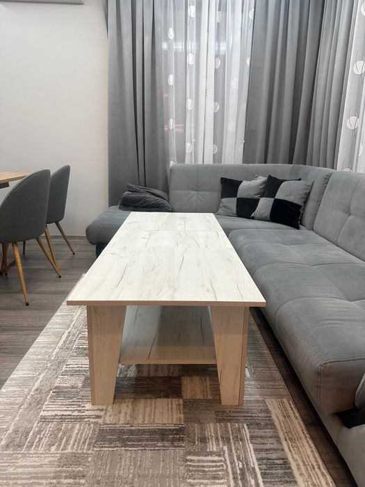 Разтегателна холна маса