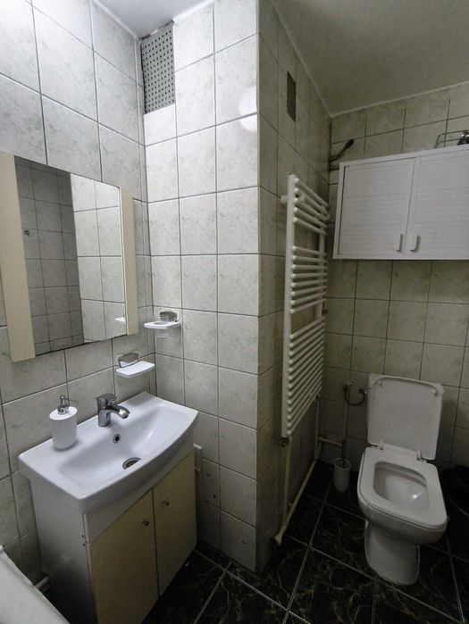 Proprietar, închiriez garsoniera cu contract Anaf _ zona Sineasca