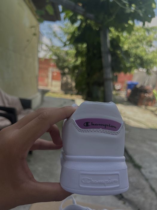 Vand adidasi champion marime 37