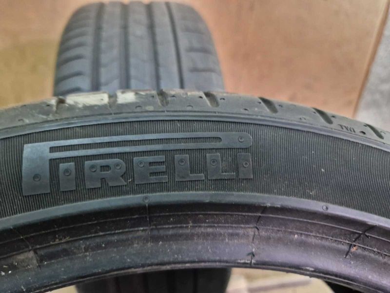 2 Pirelli R19 235/40
летни гуми
DOT4321