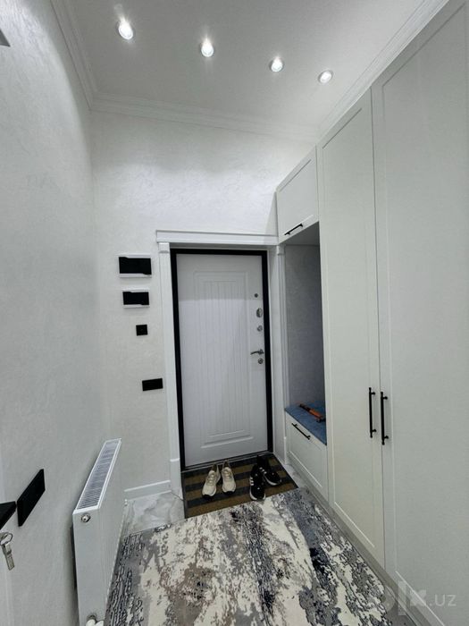 Продается 2 ком. Квартира площадью 43 кв.м. По ул. Рудаки