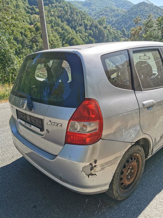 Honda Jazz 1.4 i-dsi(1339 см³)на части