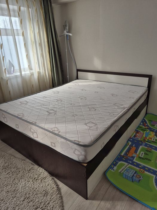 Продам двухспальную  кровать