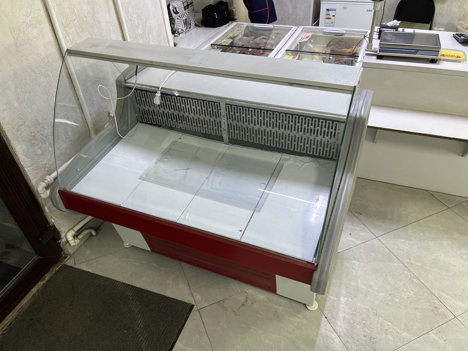 Холодильная витрина