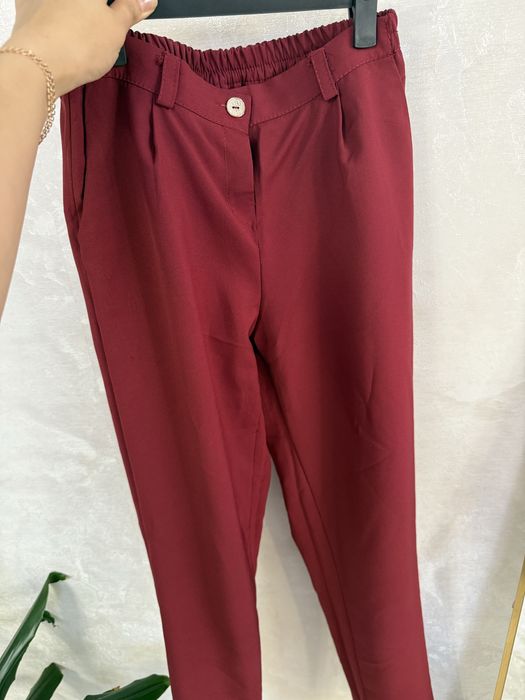 Продам брючные костюмы,размер М- 44