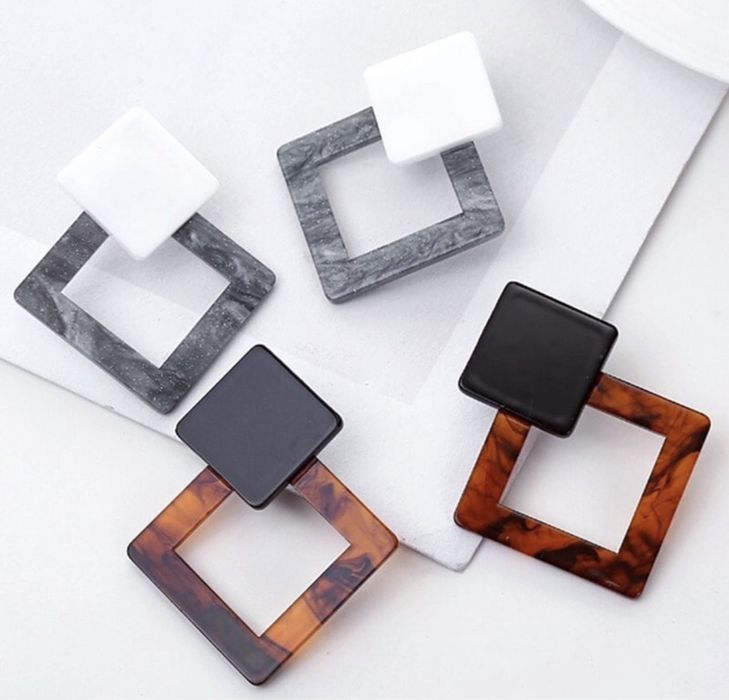 Обеци/ Бижута.                                     .