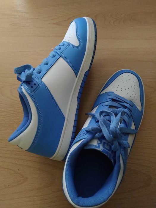 Маратонки от New Yorker