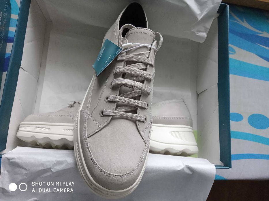 Непромокаеми Geox и Gabor.