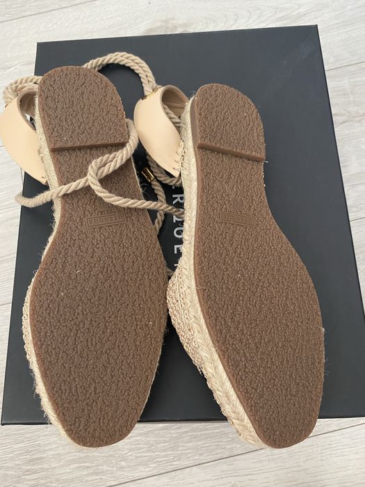 Босоножки Uterque