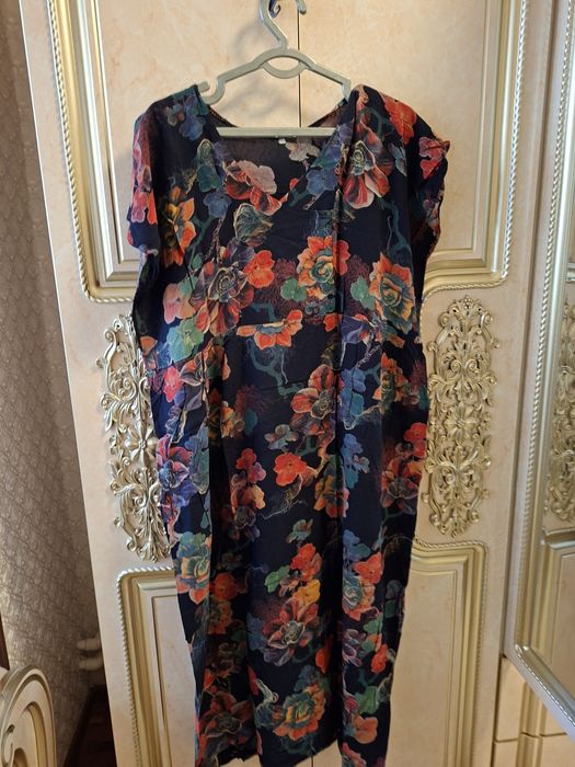 Продам женские платья