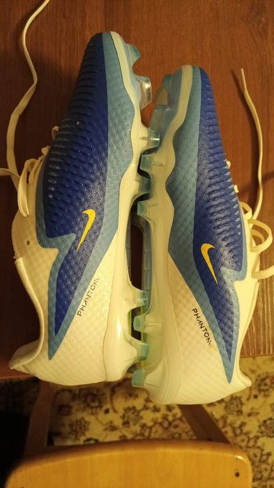 Бутсы Nike phantom