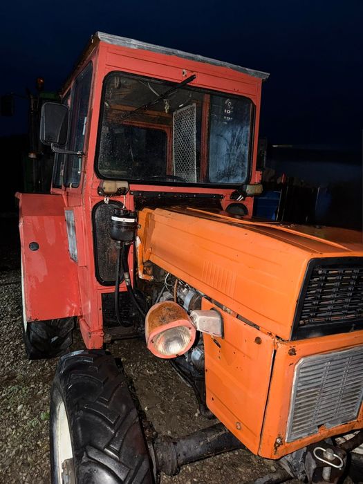 Tractor Universal 445 DT