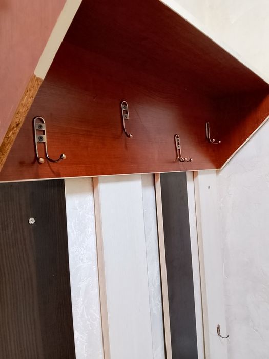 Вешалка шкаф деревянный