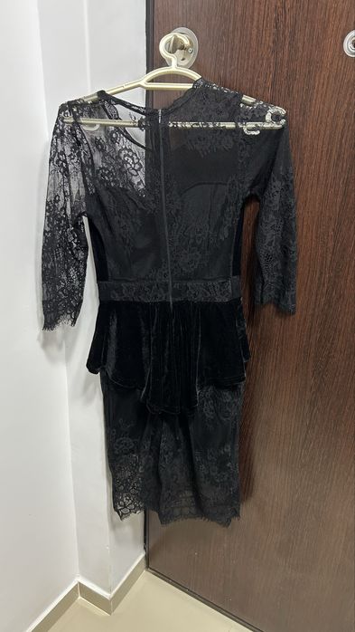 Rochie dantela si catifea
