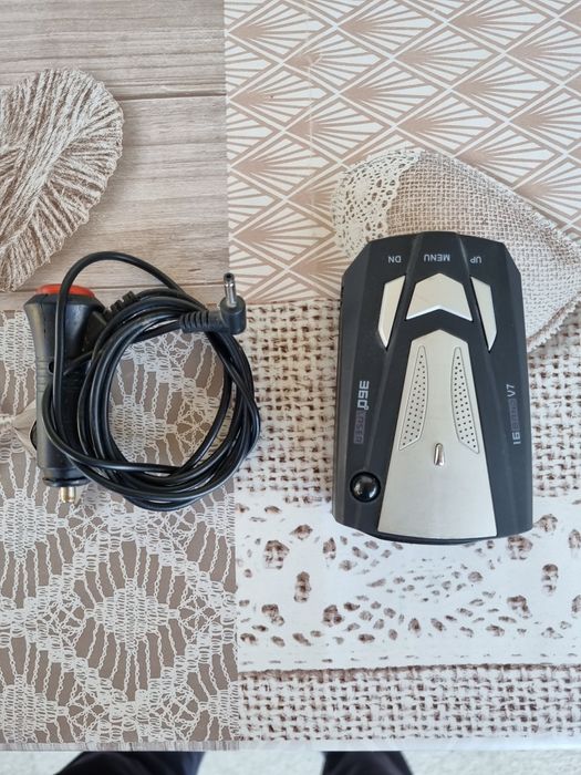 Продавам 2 радар детектора