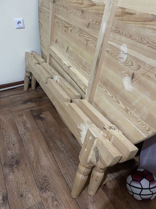 Стол деревянный