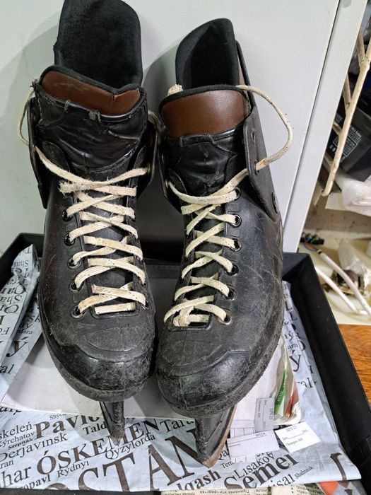 Продаются коньки.