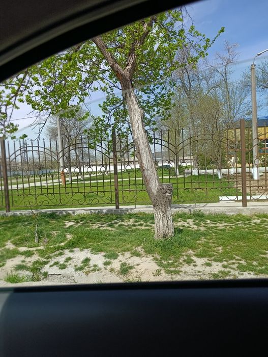 Мирабад.Куйлюк,Школа 215Участок .3 сотки фасад 111м