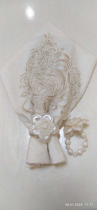 Dasturxon stol va stullar salfetkalar aksessuar Sotilmoqda