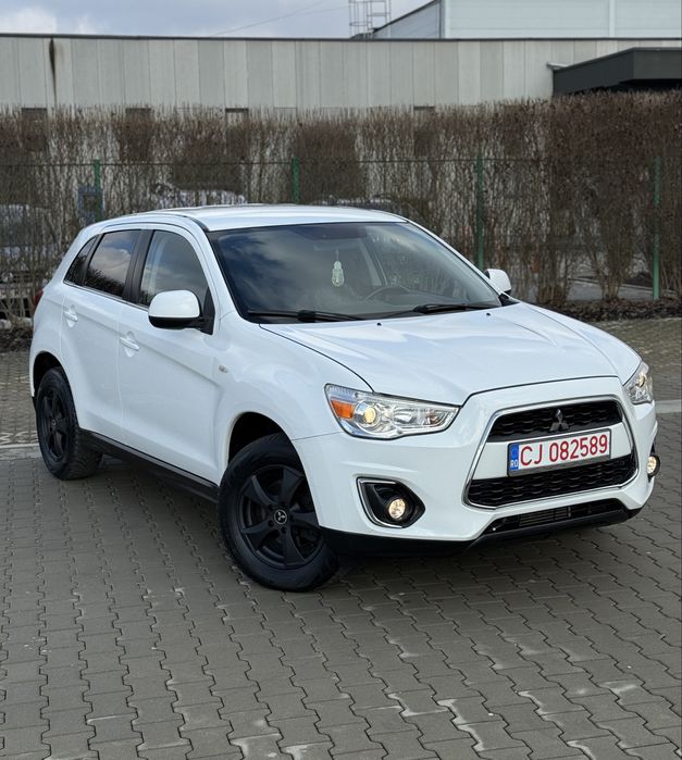 * Vând Mitsubishi ASX * 1.8 DI-D * 4x4 , 2x4  * Carte service* EURO 5*