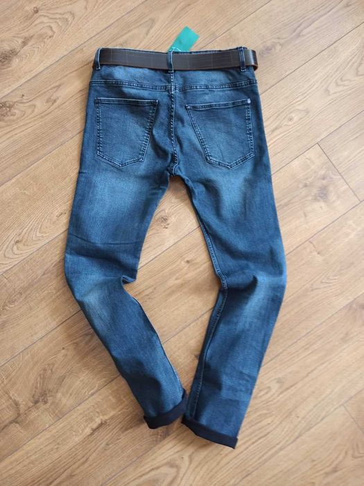 DIVIDED Hови гъзарски еластични дънки ръст 164/174