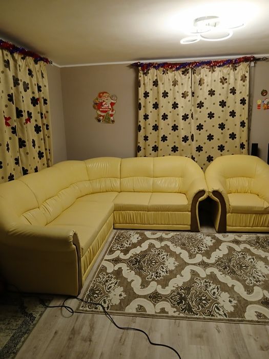 Vând colțar din piele