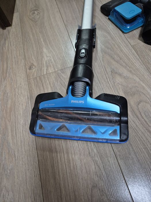 Безкабелна прахосмукачка Philips SpeedPro Max Aqua