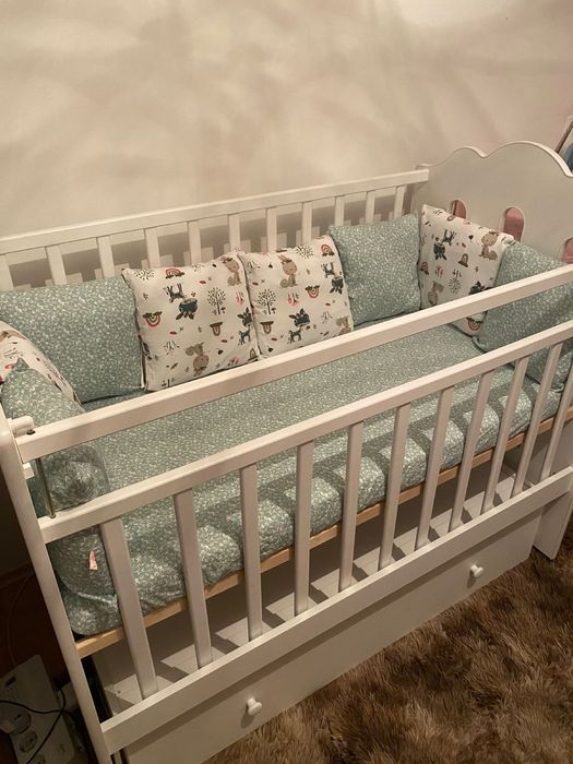 Продам бортики на кроватку