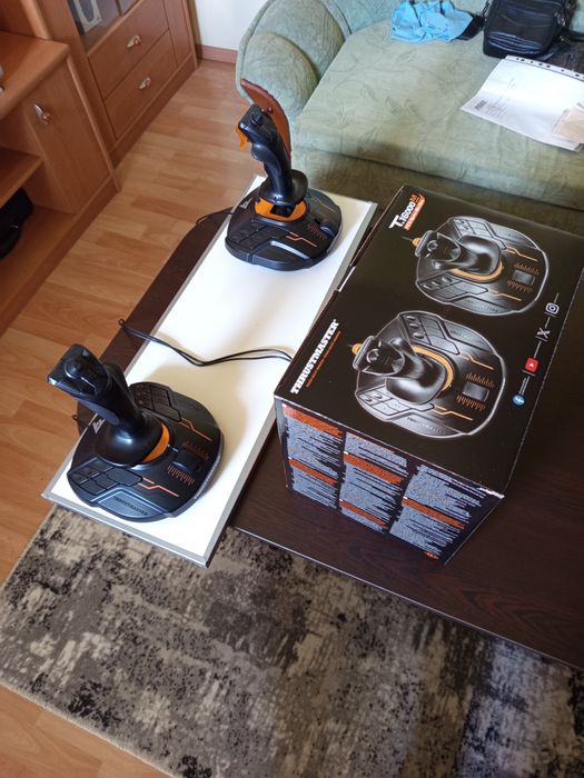 Джойстици Thrustmaster T16000M