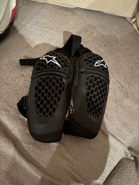 Vand echipament moto