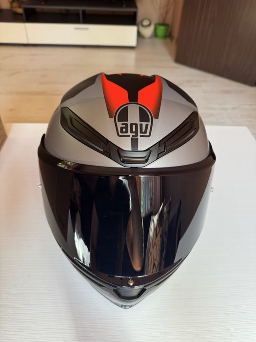 Каска AGV K6s размер M