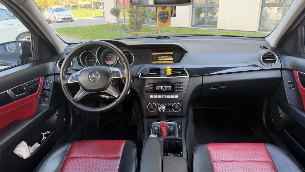 Mercedes C200 2.2 D 140 CP 2014 E5 Facelift Pachet AMG Manual 6+1 Trepte Pret 5.450 € Neg