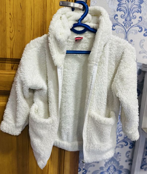 Женские куртки и жемпера за 30000 сум