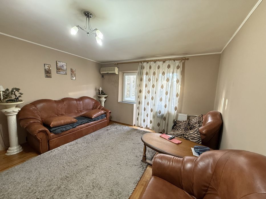 Apartament cu 3 camere , zona Calea Aradului