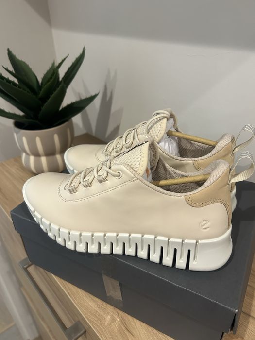 Дамски маратонки ECCO! Нови!