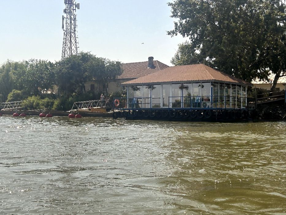 Vând/  Schimb, Ponton  Acostare Închis