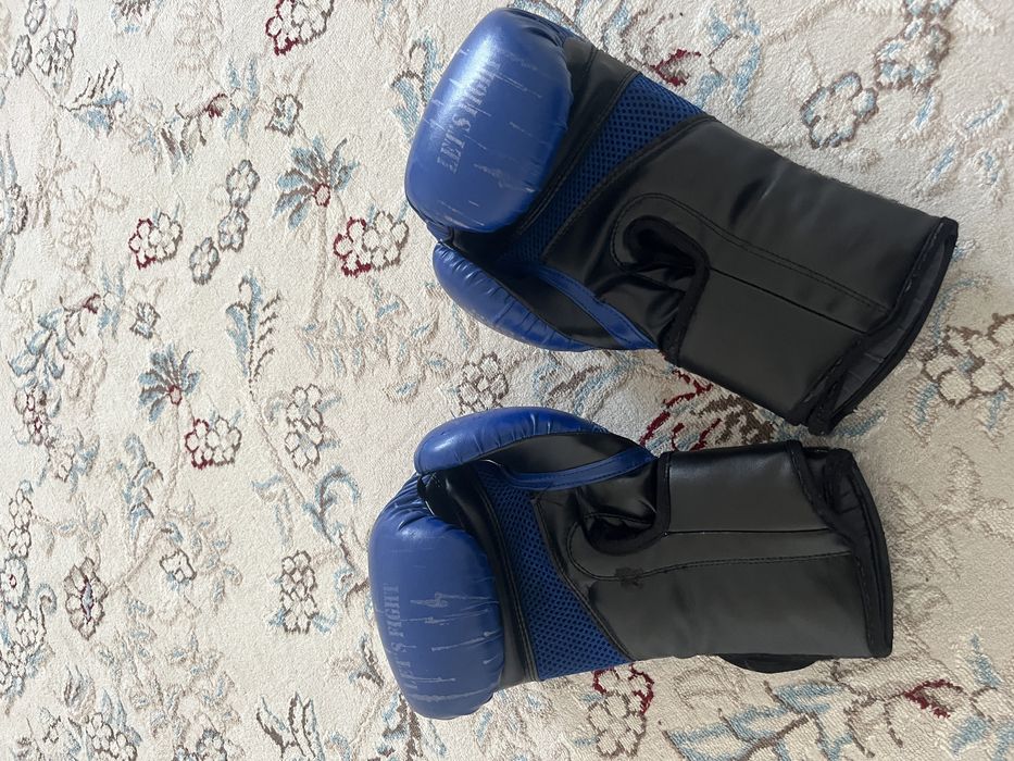 Перчатки для бокса